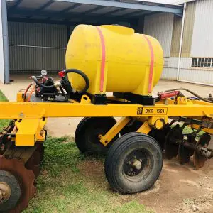 Hydraulic driven diaphragm chemical pump for sprayers